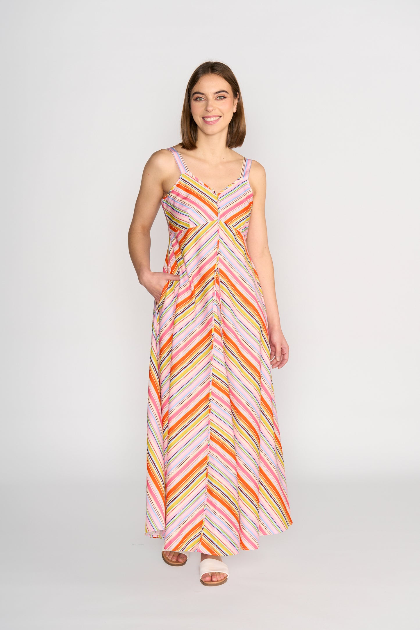 
                  
                    K1067 Gala Dress-Bonbon
                  
                
