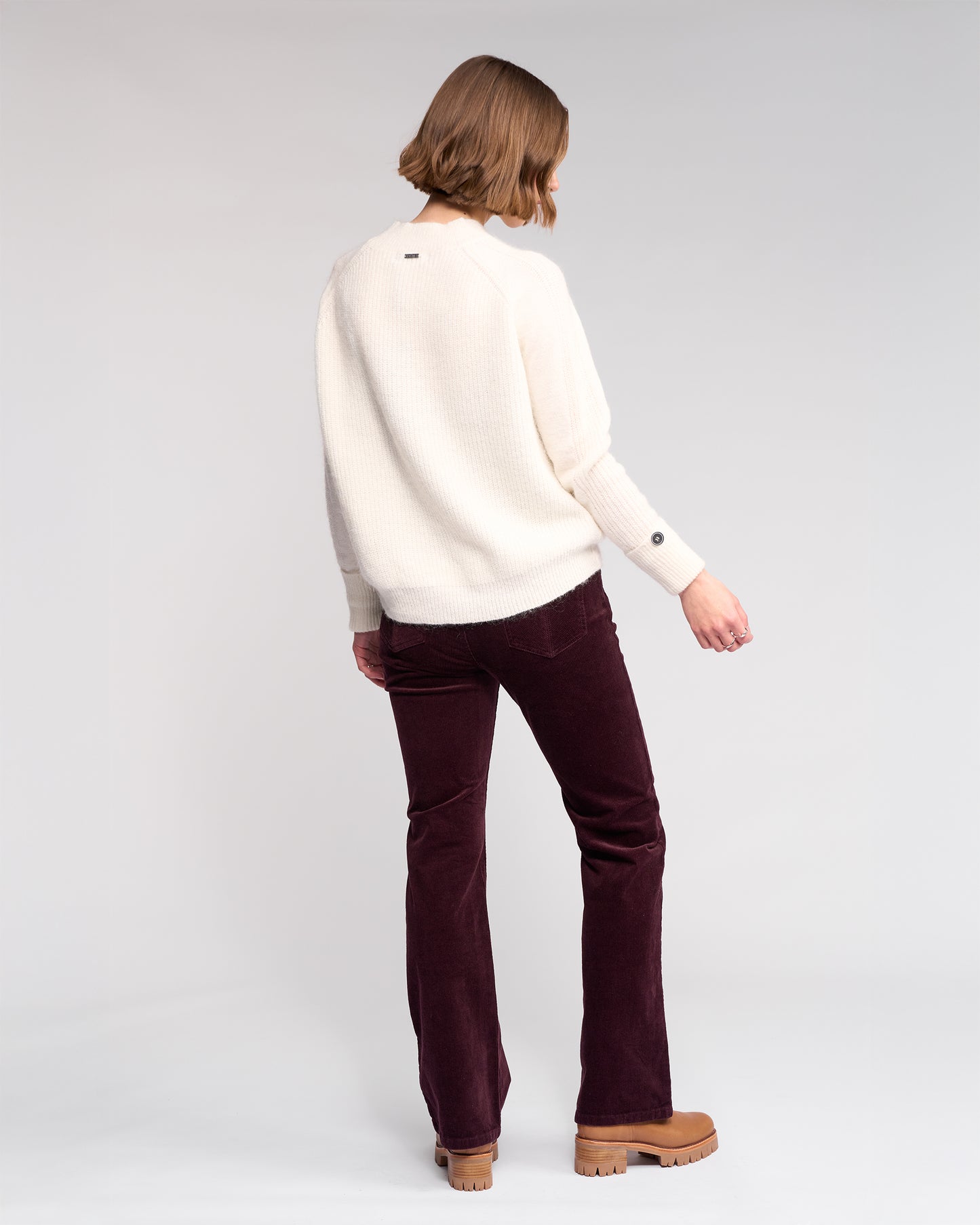 
                  
                    K2028 Mia Sweater-Whinter White
                  
                