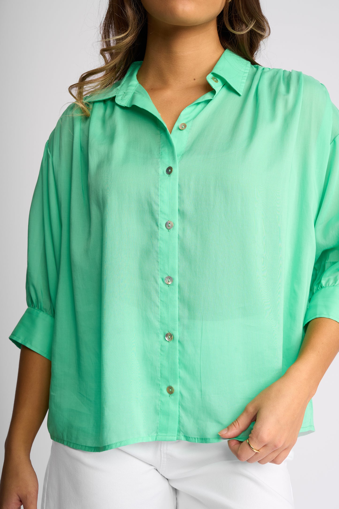 
                  
                    KNEWE MYTH SHIRT-MINT
                  
                