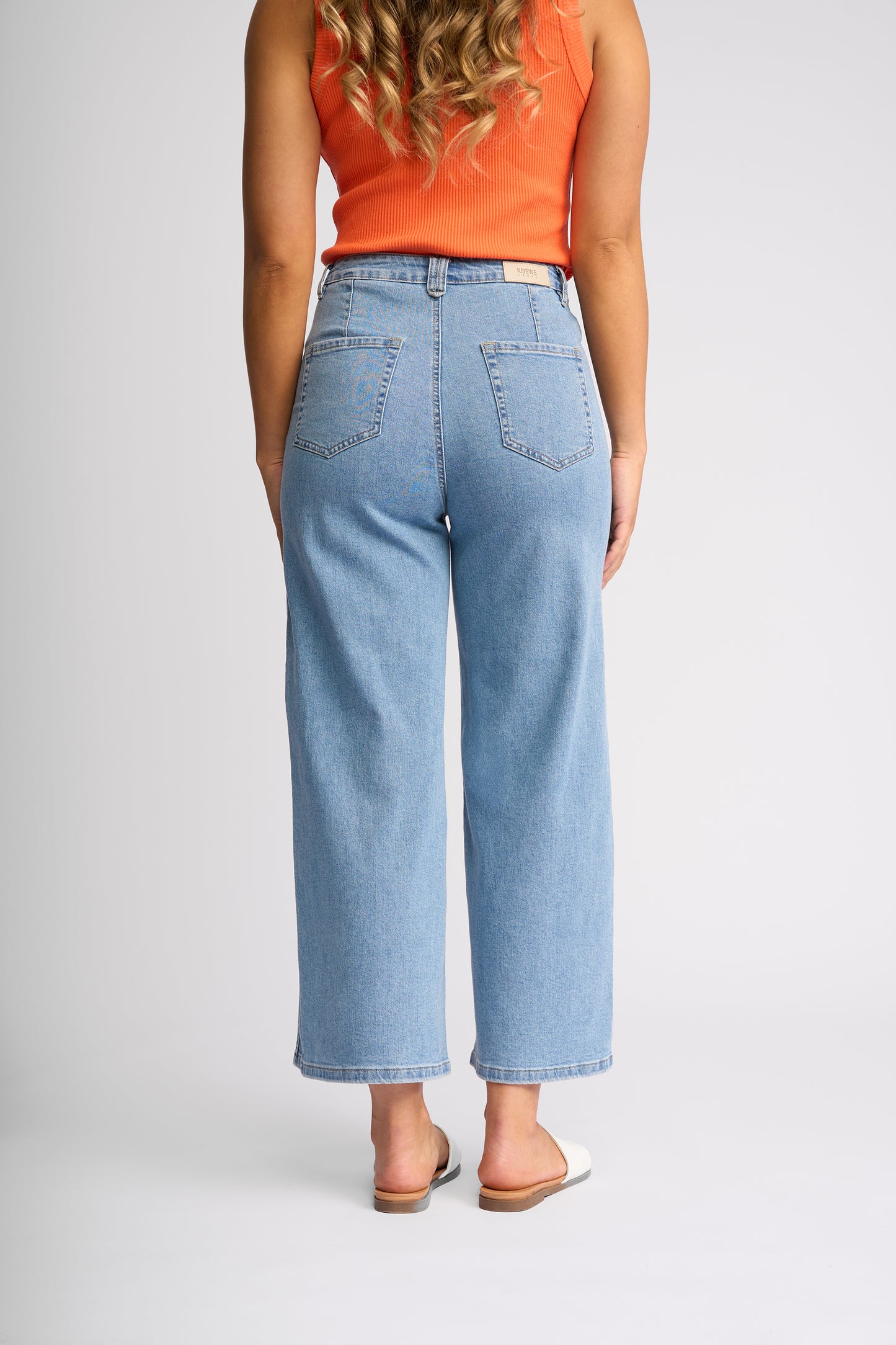 
                  
                    KNEWE INDEX JEAN-LIGHTWASH DENIM
                  
                