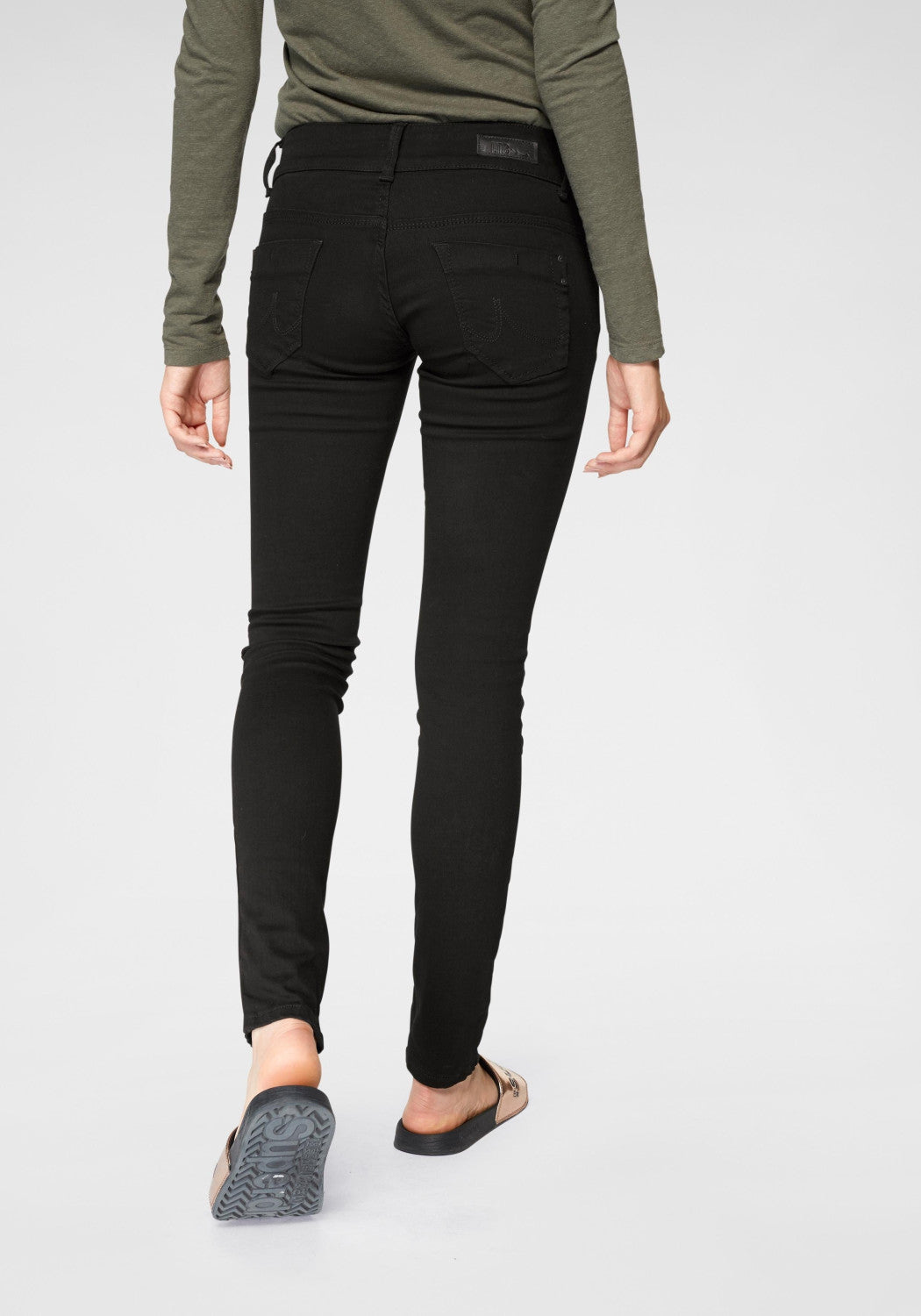 
                  
                    Molly M LTB Back to Black Undamaged Wash
                  
                