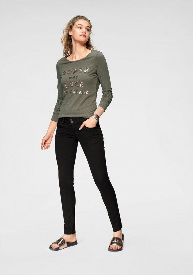 
                  
                    Molly M LTB Back to Black Undamaged Wash
                  
                