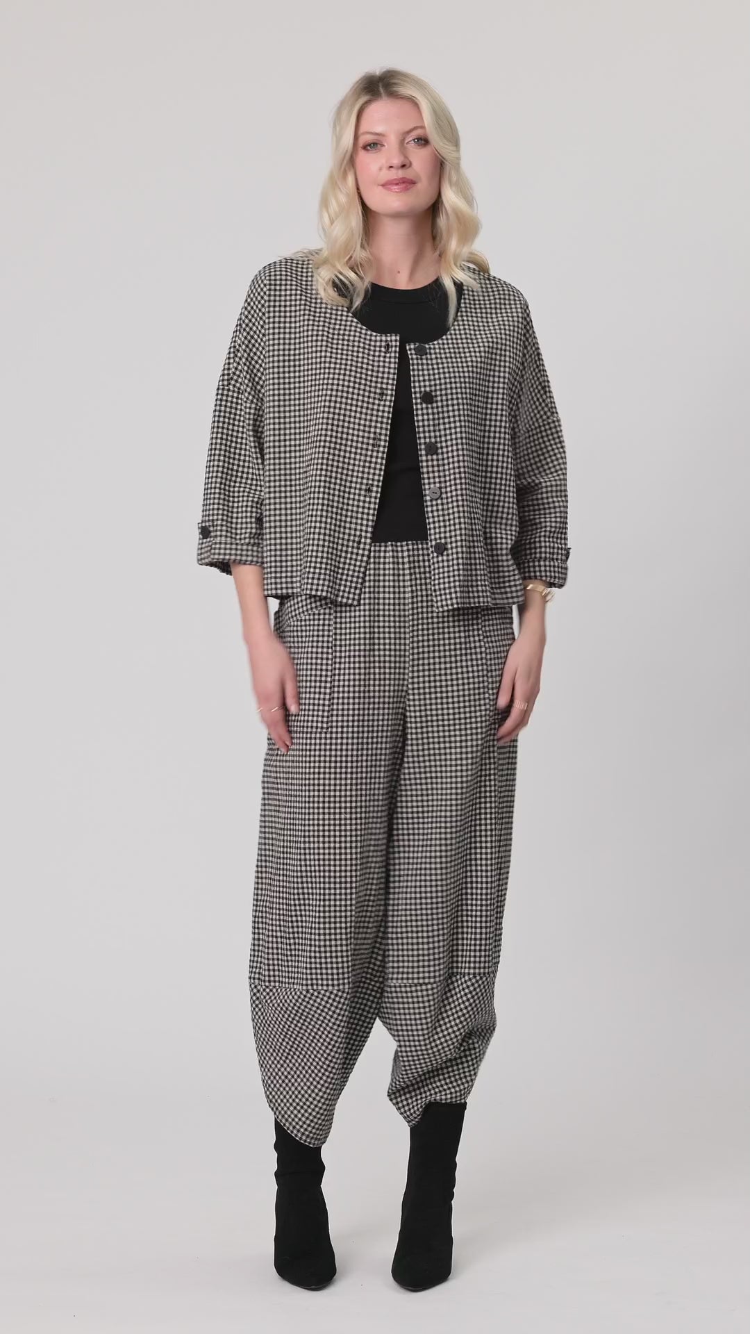 
                  
                    Load and play video in Gallery viewer, Lenore Pant Gingham
                  
                