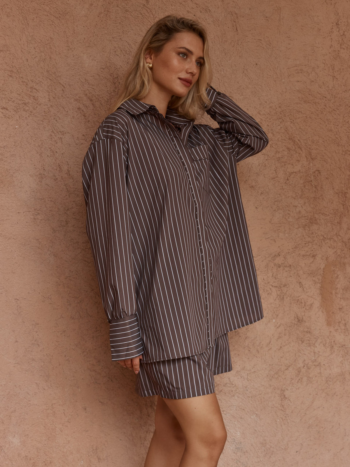 
                  
                    MARMO STRIPE SHORT-CHOCOLATE STRIPE
                  
                