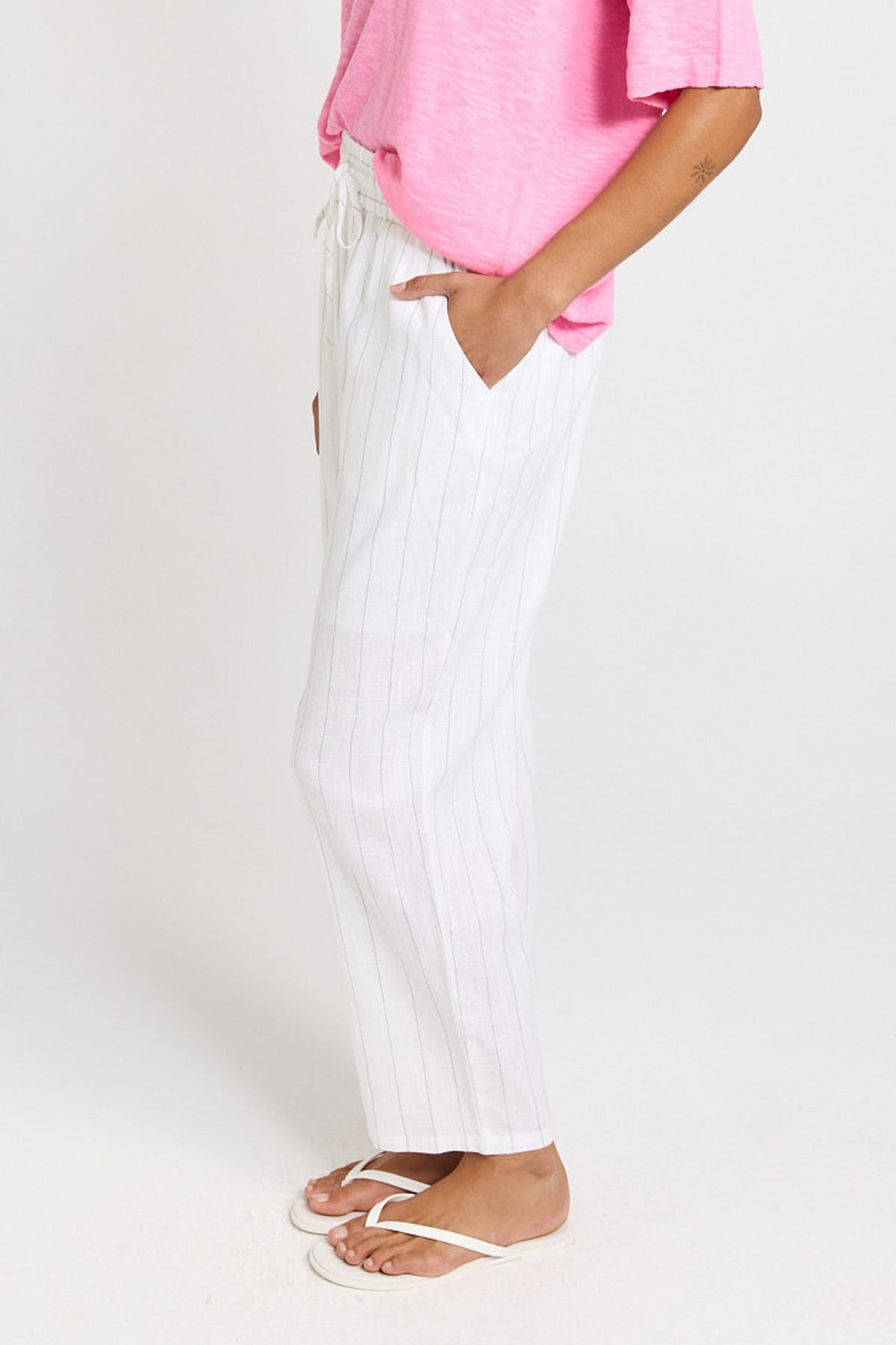 
                  
                    PALM RELAX PANTS-WHITE/BLACK STRIPE
                  
                