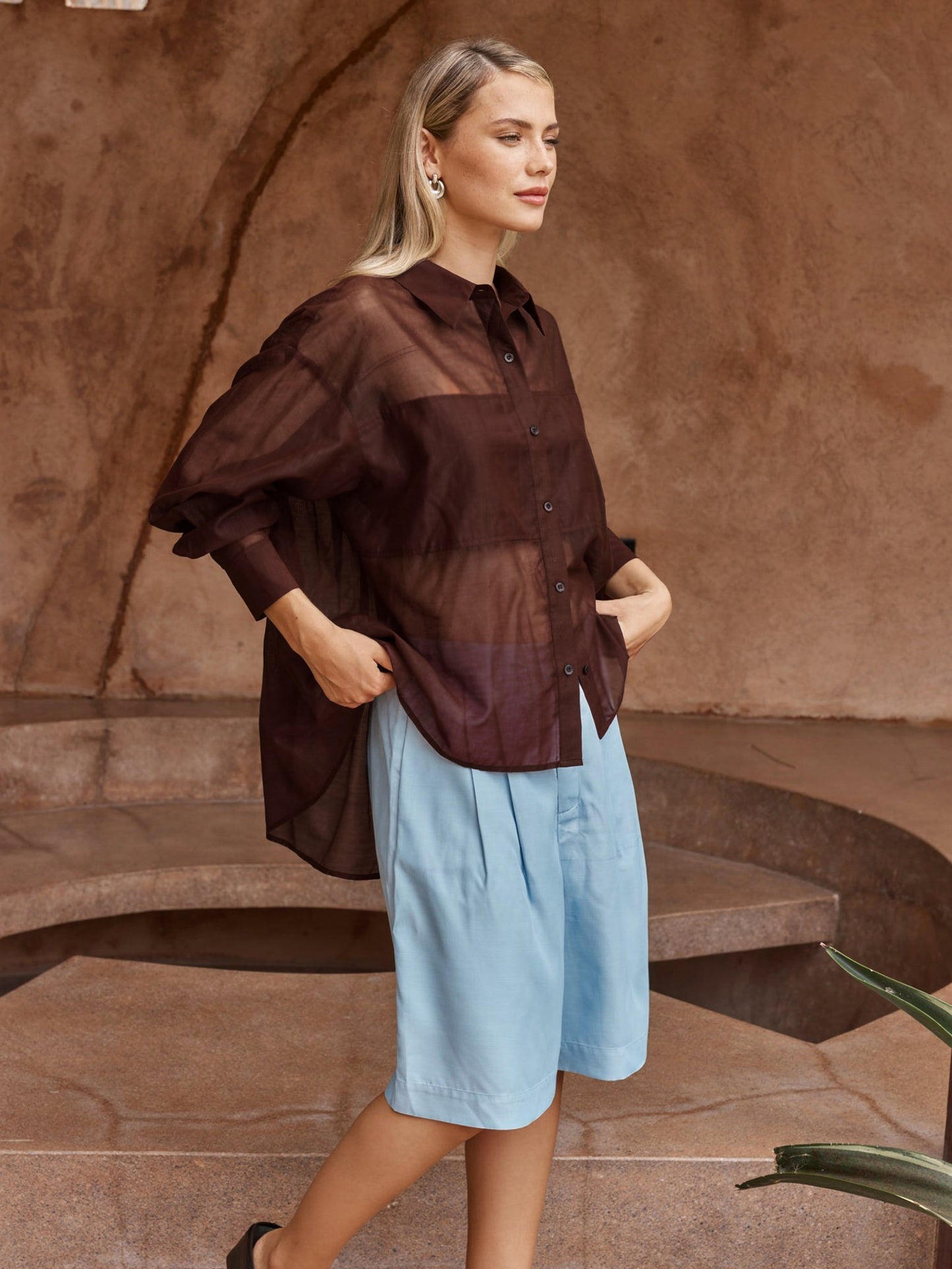 
                  
                    VAL OVERSIZED SHIRT-CHOCOLATE
                  
                