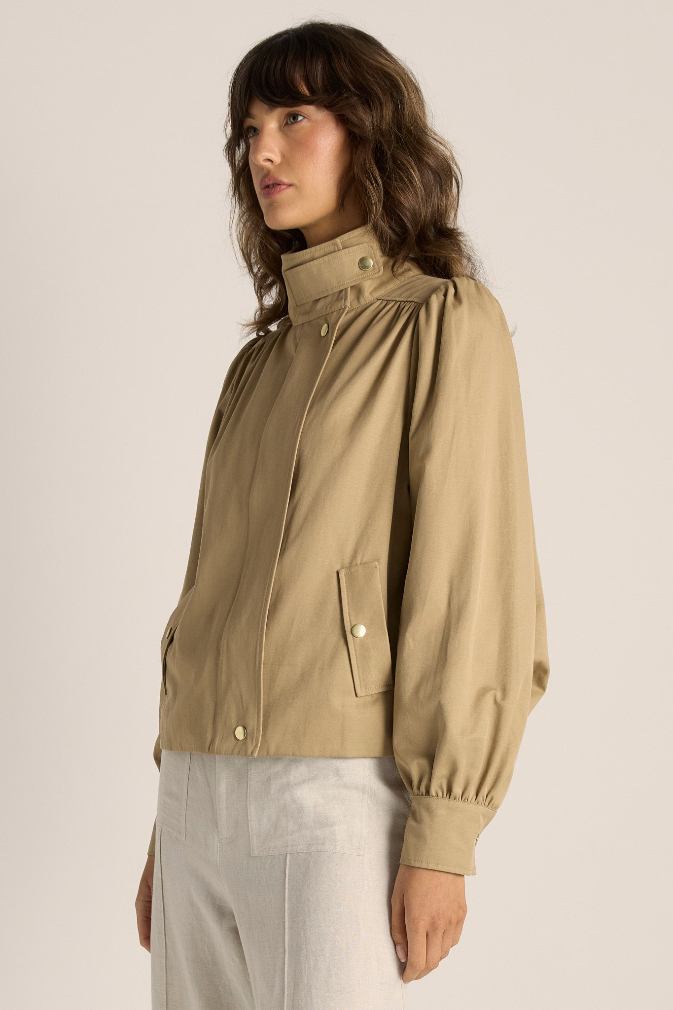 
                  
                    GIGI BUBBLE JACKET-TAN
                  
                