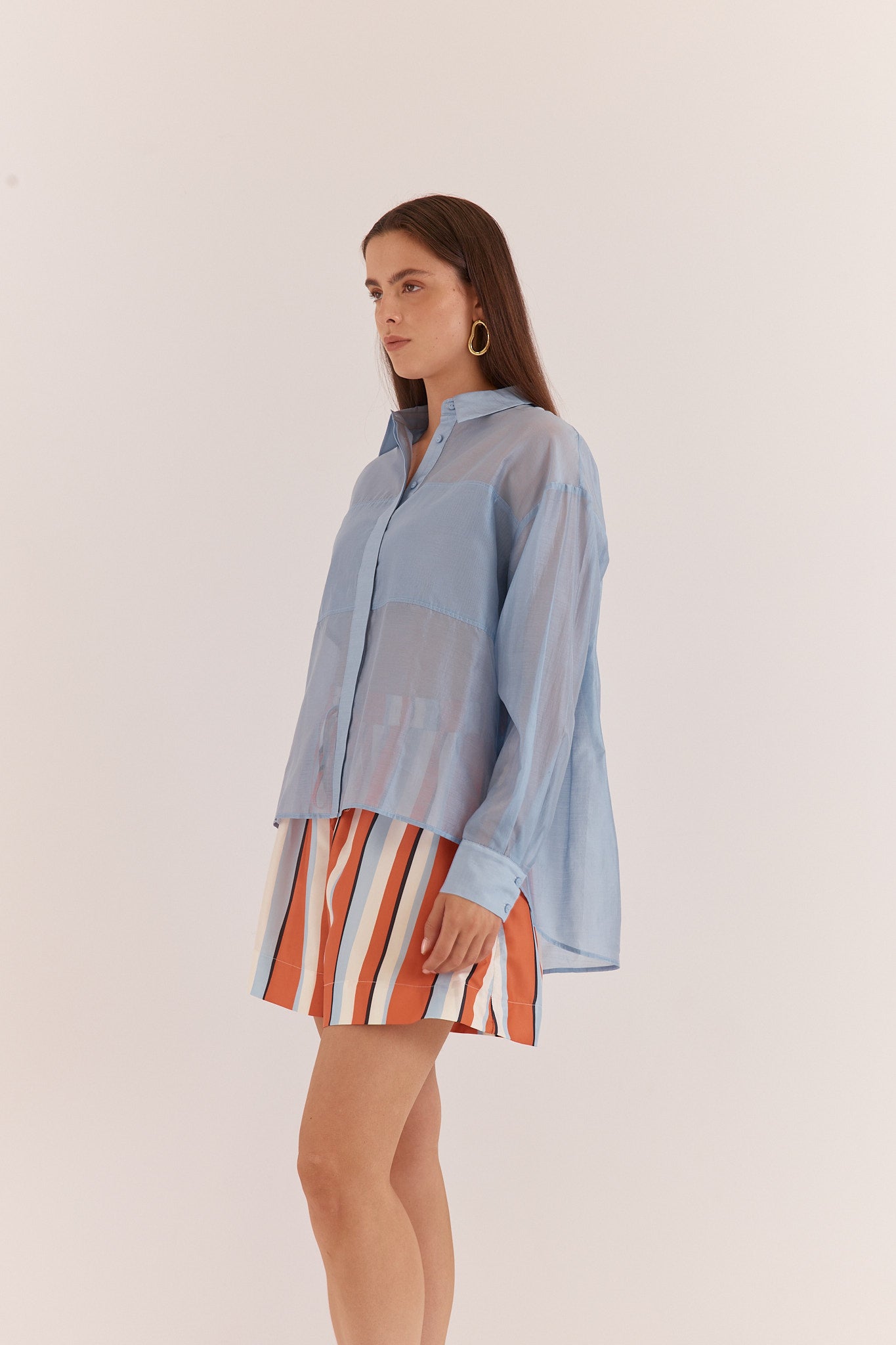 
                  
                    VAL OVEERSIZED SHIRT-PALE BLUE
                  
                