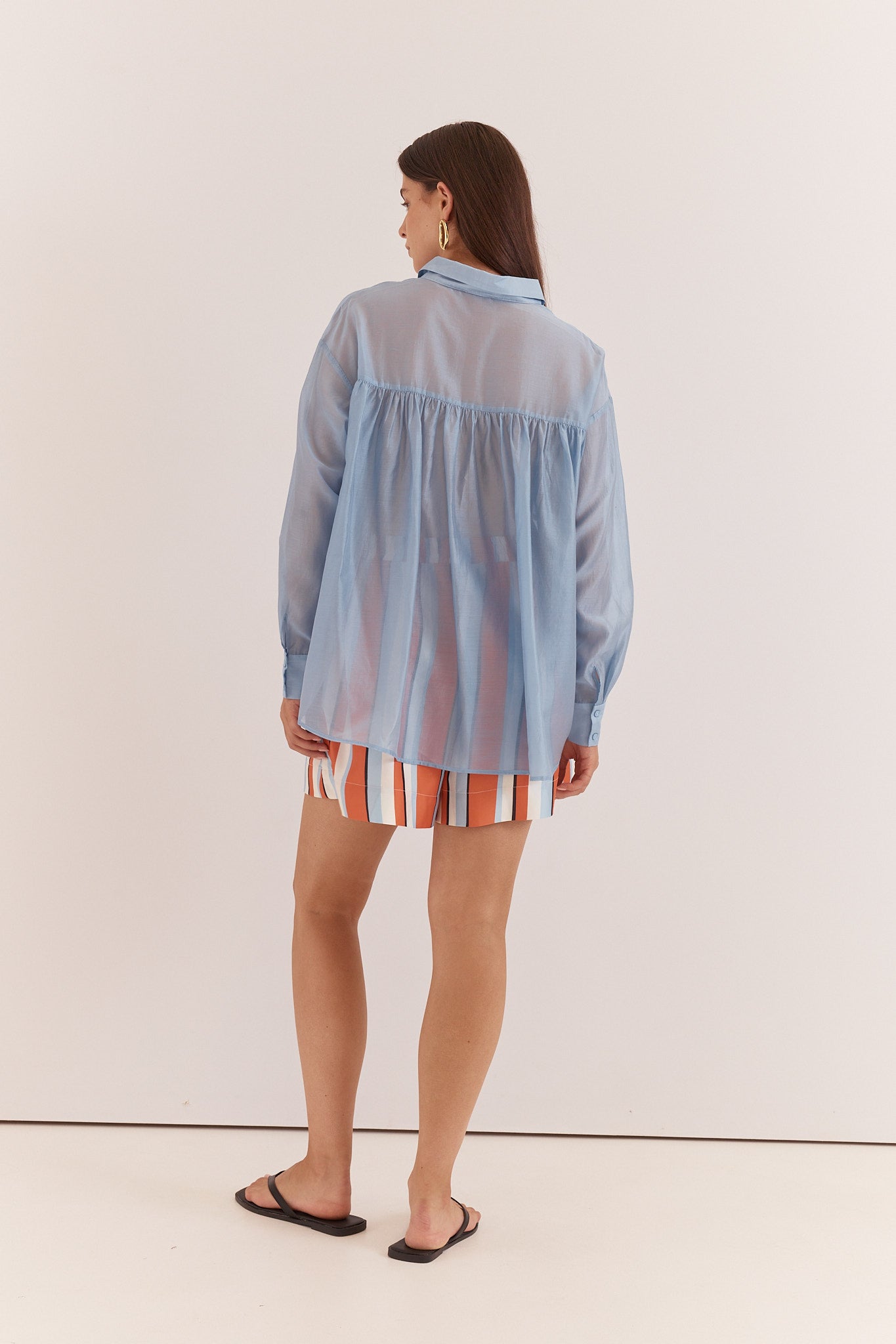 
                  
                    VAL OVEERSIZED SHIRT-PALE BLUE
                  
                