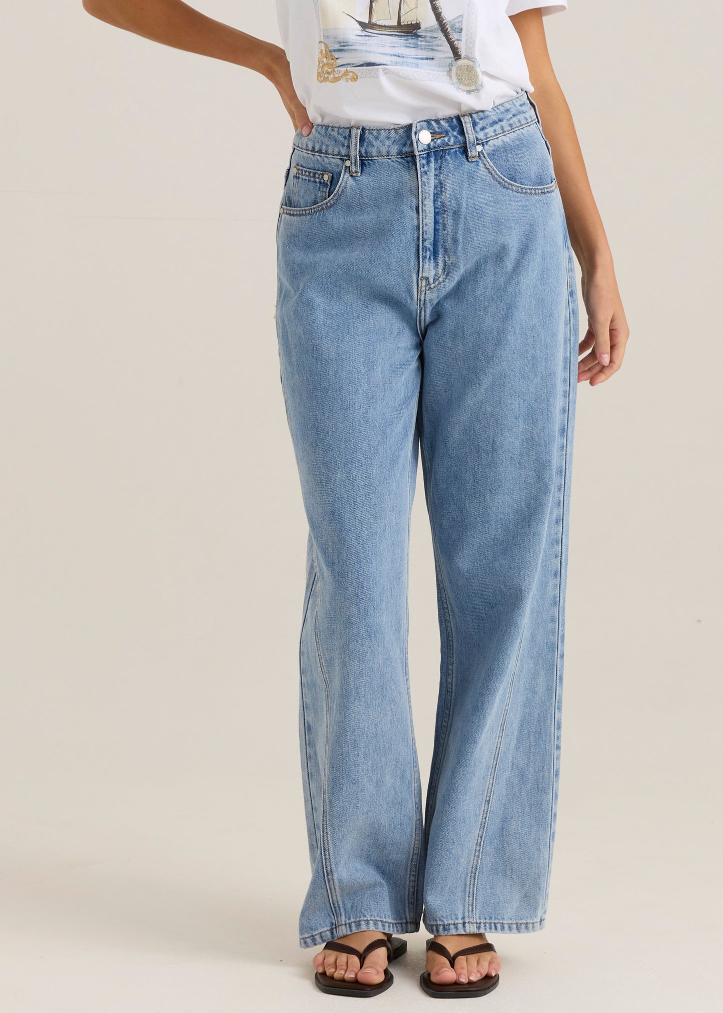 
                  
                    NUALA WIDE LEG JEAN
                  
                