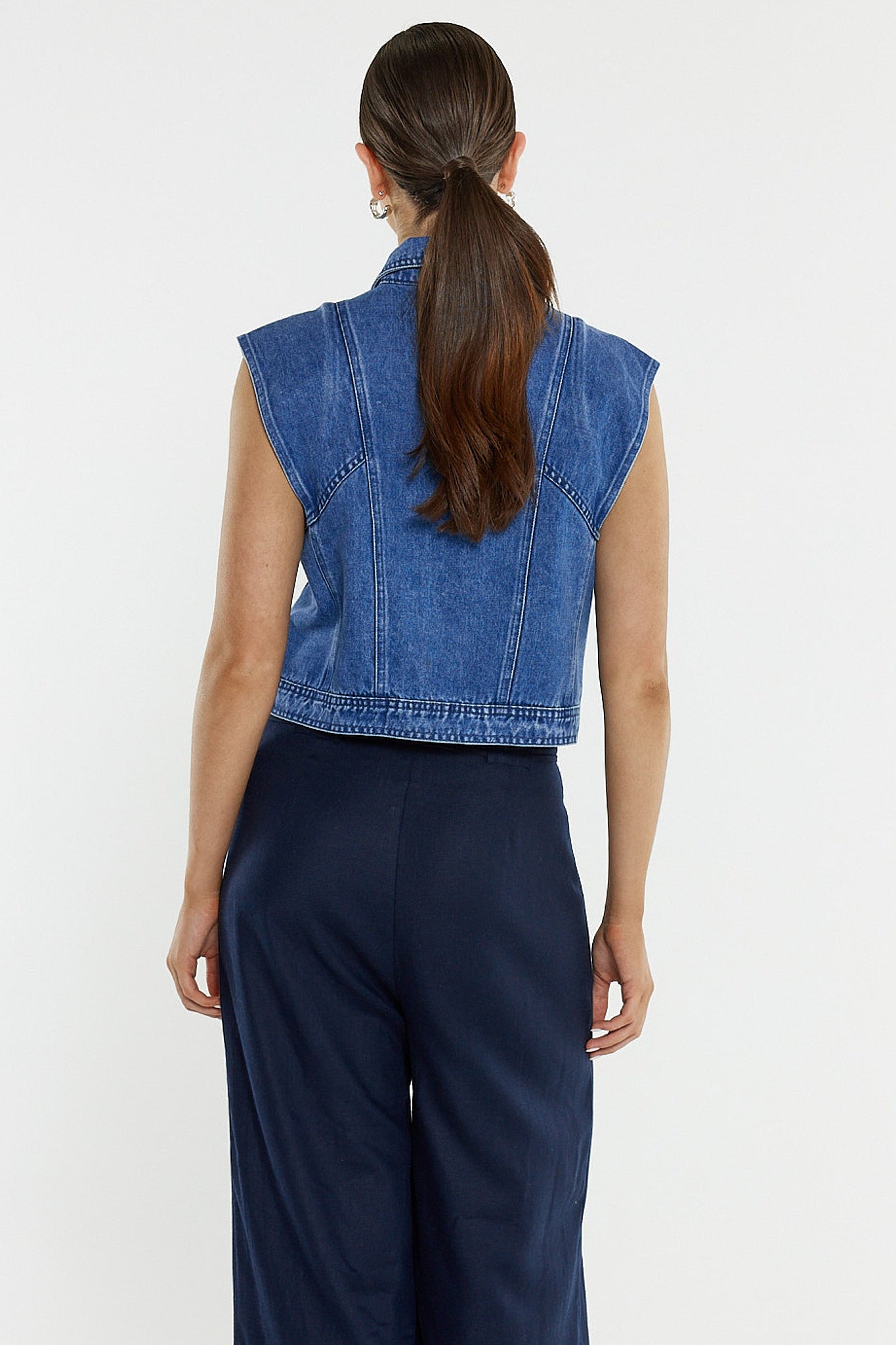 
                  
                    BETH TAYLORED PANT-NAVY-PRE ORDER
                  
                