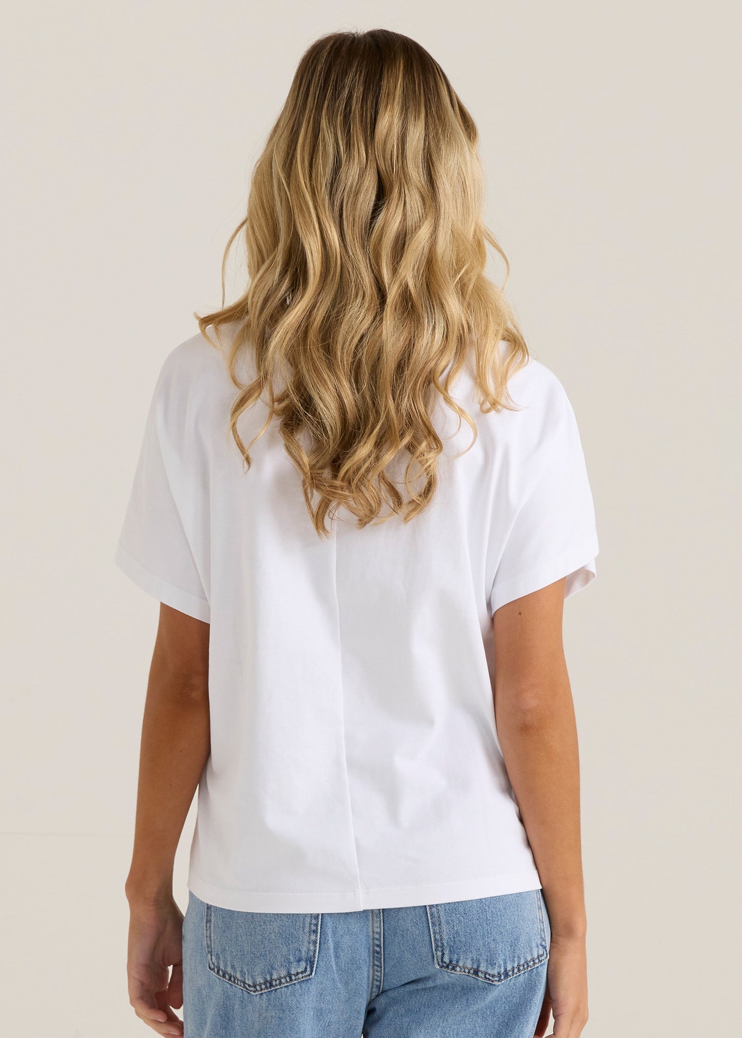 
                  
                    MIRA CROCHET TEE-White
                  
                