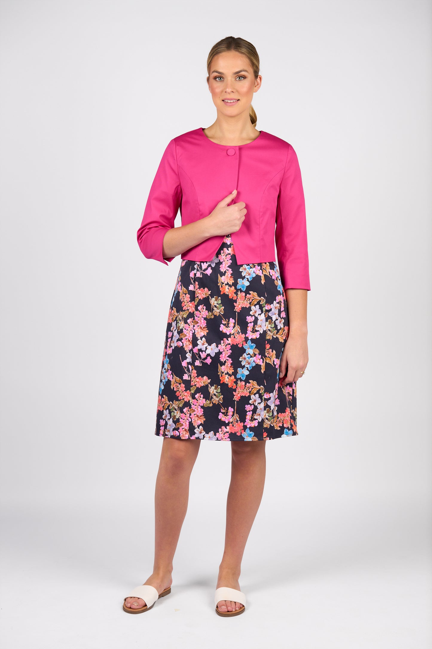 
                  
                    6092LW-Printed Lightweight Fitted Dress with Short Sleeve-Willa
                  
                
