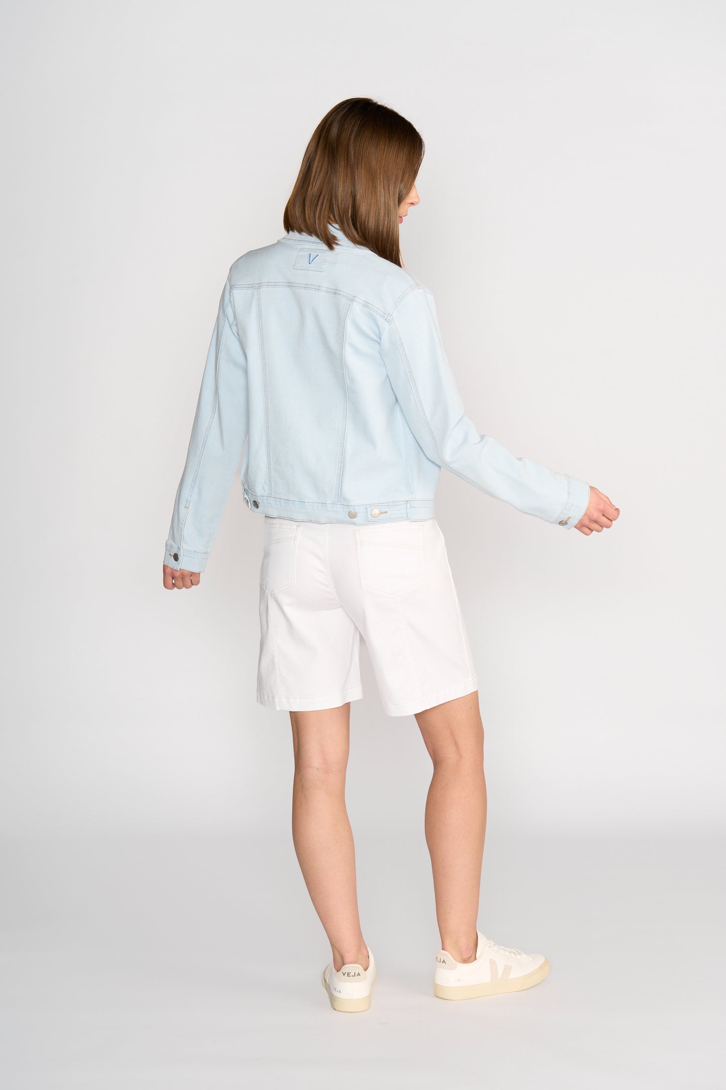 
                  
                    2090-Denim Jacket-Arctic
                  
                