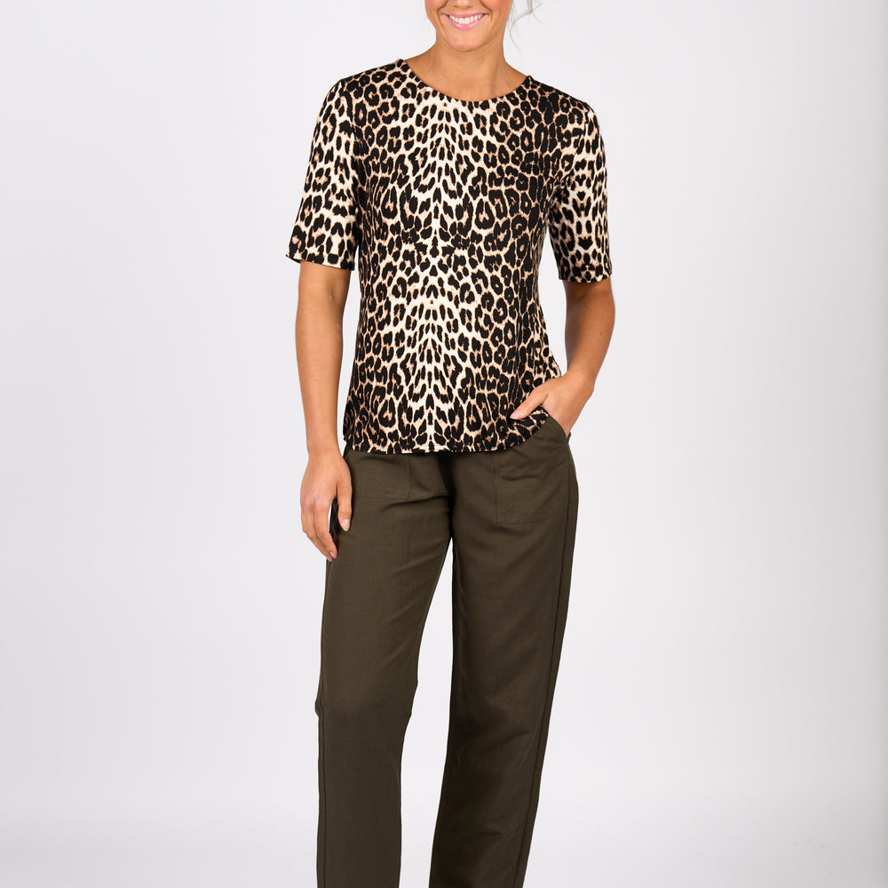 
                  
                    5016-Slim Leg Ankle Grazer Elastic Waist Linen Pant-Khaki
                  
                