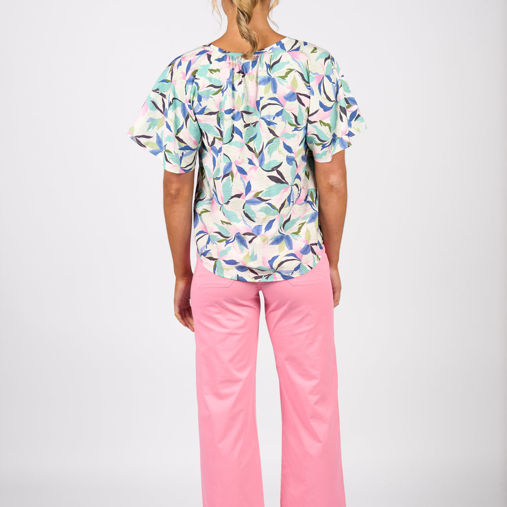 
                  
                    4490P-Printed Floaty Sleeve Top with Front Keyhole-Soliel
                  
                