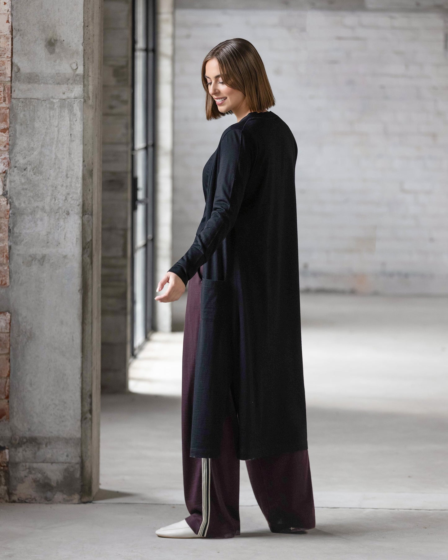 
                  
                    Vassalli 4494-Suki Merino Cardi-Black
                  
                