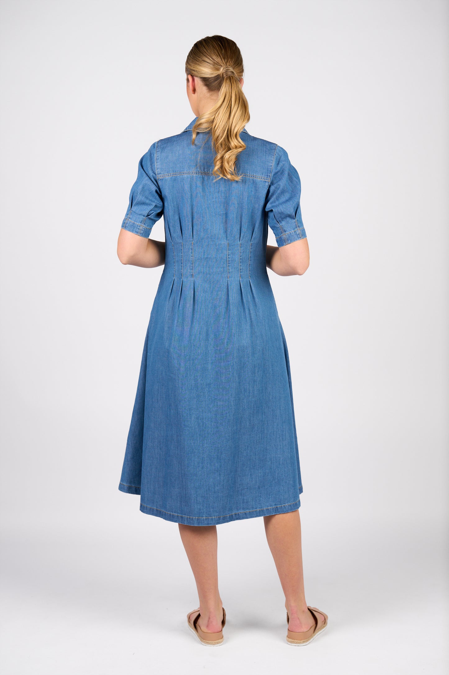 
                  
                    6114-Shaped Waist Button-Up Dress with Pockets-Mid wash
                  
                