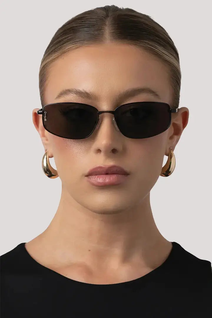 Otra-Willow Sunglasses-Black/Smoke